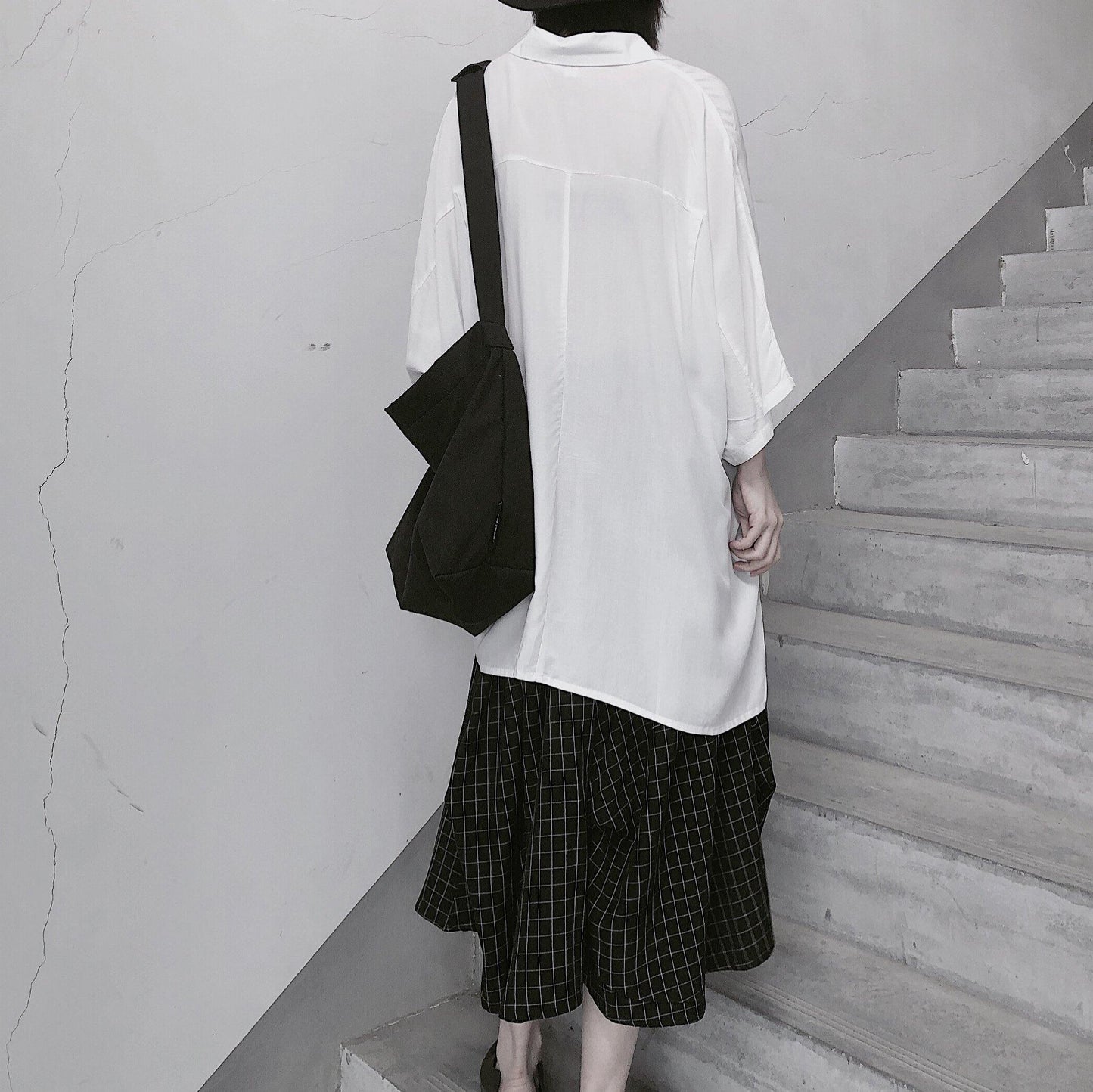 White Clothes Lapel Batwing Sleeve Art Shirts