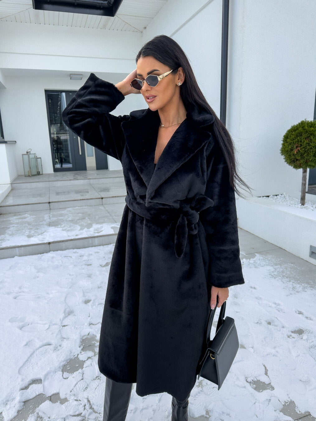 JO | Fluffy long coat for women