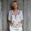 Women's Vintage Floral Art Linen Art Casual T-shirt artswardrobe