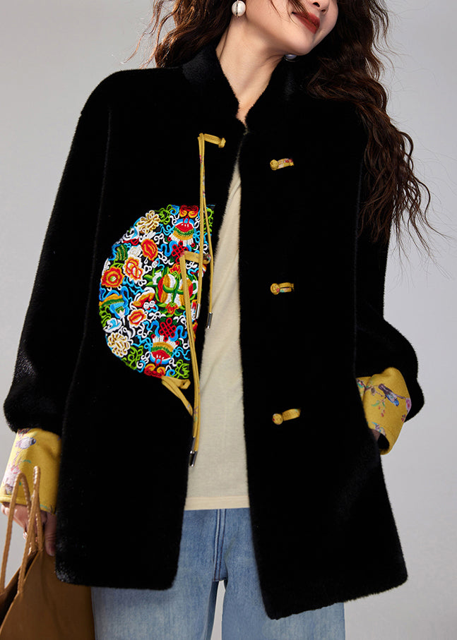 Chinese Style Black Tasseled Embroidered Leather and Fur Coats Spring