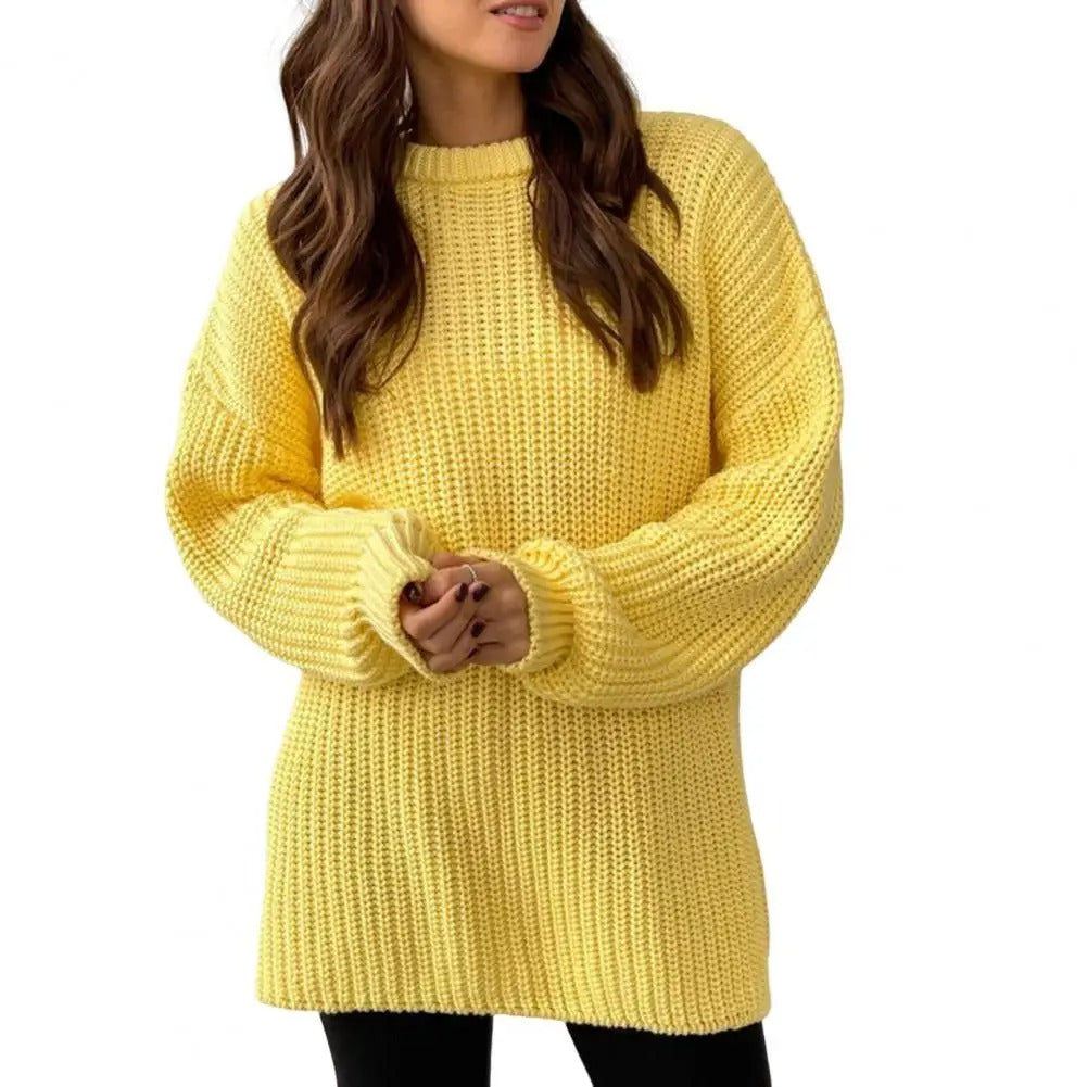 JO | Cozy knitted sweater with a round neckline
