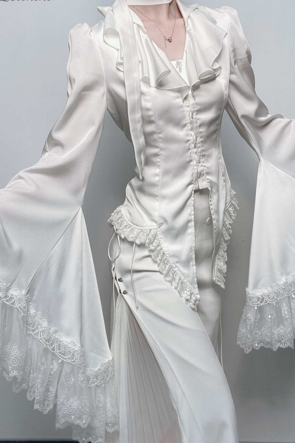 Effortlessly Elegant Garment with a Timeless Design