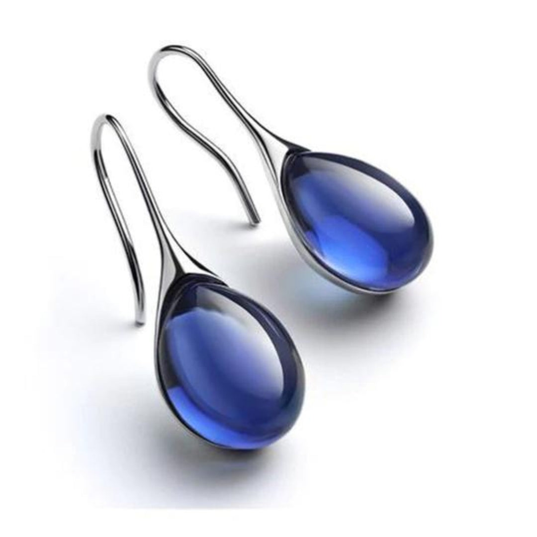 Charming Gold Earring for Any Occasion
