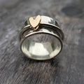 Classic Gold Ring with Timeless Appeal