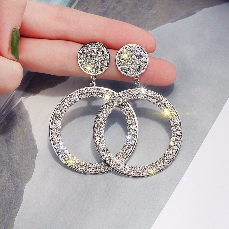 Beautiful Gold Earring with Unique Style