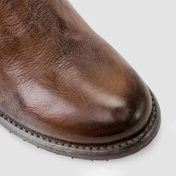 JO | Fashionable supportive orthopaedic shoes