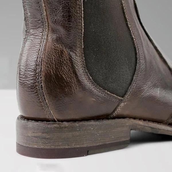 JO | Fashionable supportive orthopaedic shoes