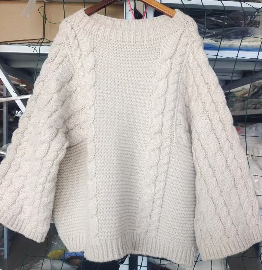 JO | MW - Chunky cable-knit sweater