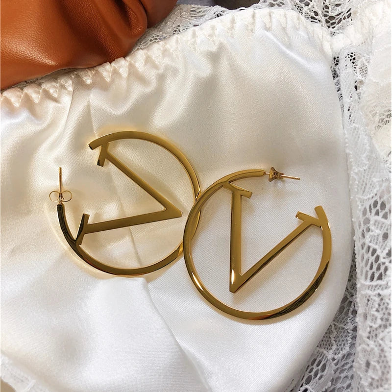 Stunning Gold Earring for Daily Wear