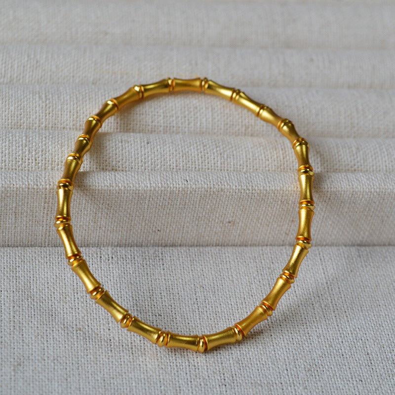 Romantic Gold Bracelet for Special Moments