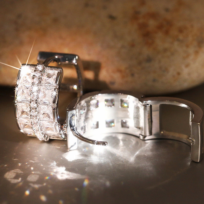 Charming Piece for Any Occasion