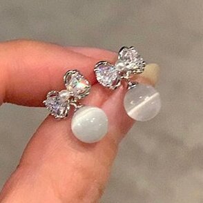 Romantic Earring for Special Moments