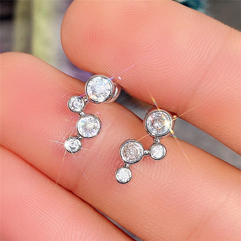 Charming Earring for Any Occasion