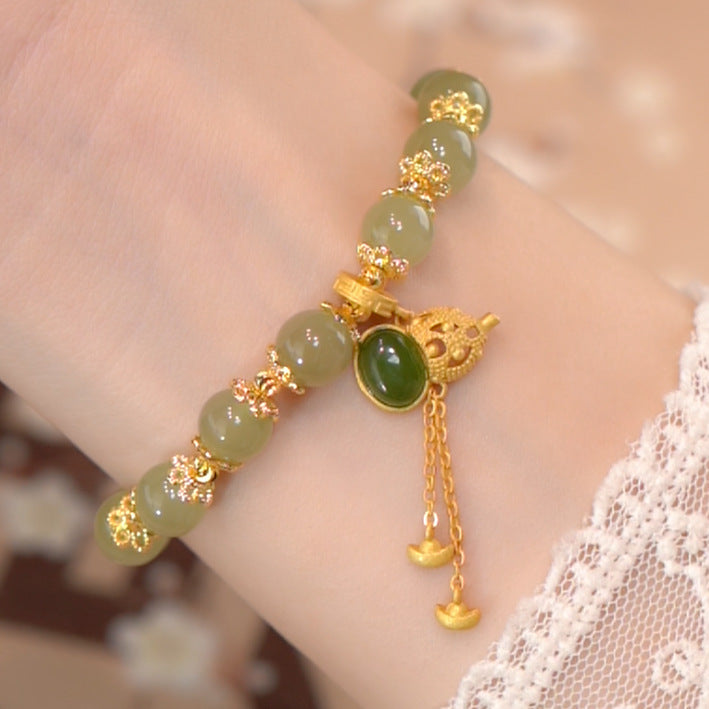 Charming Silver Bracelet for Any Occasion