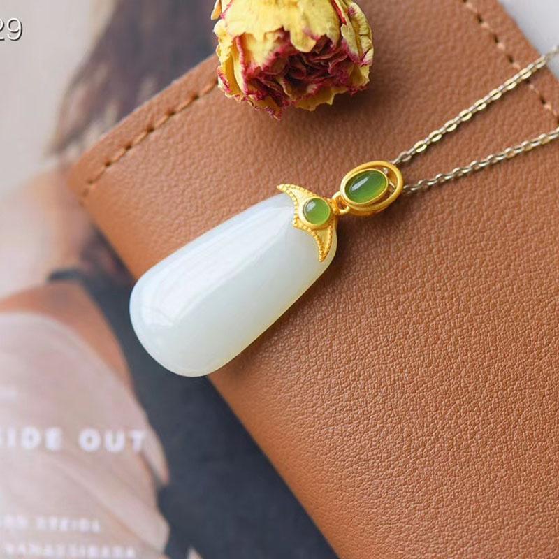 Stunning Gold Necklace for Daily Wear