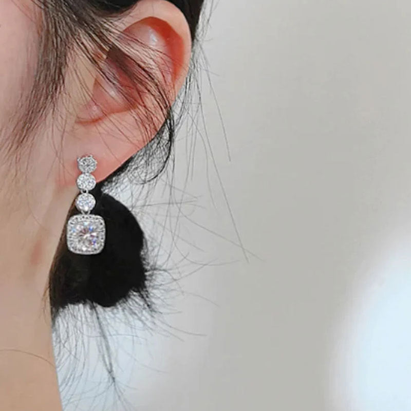 Stunning Earring for Daily Wear