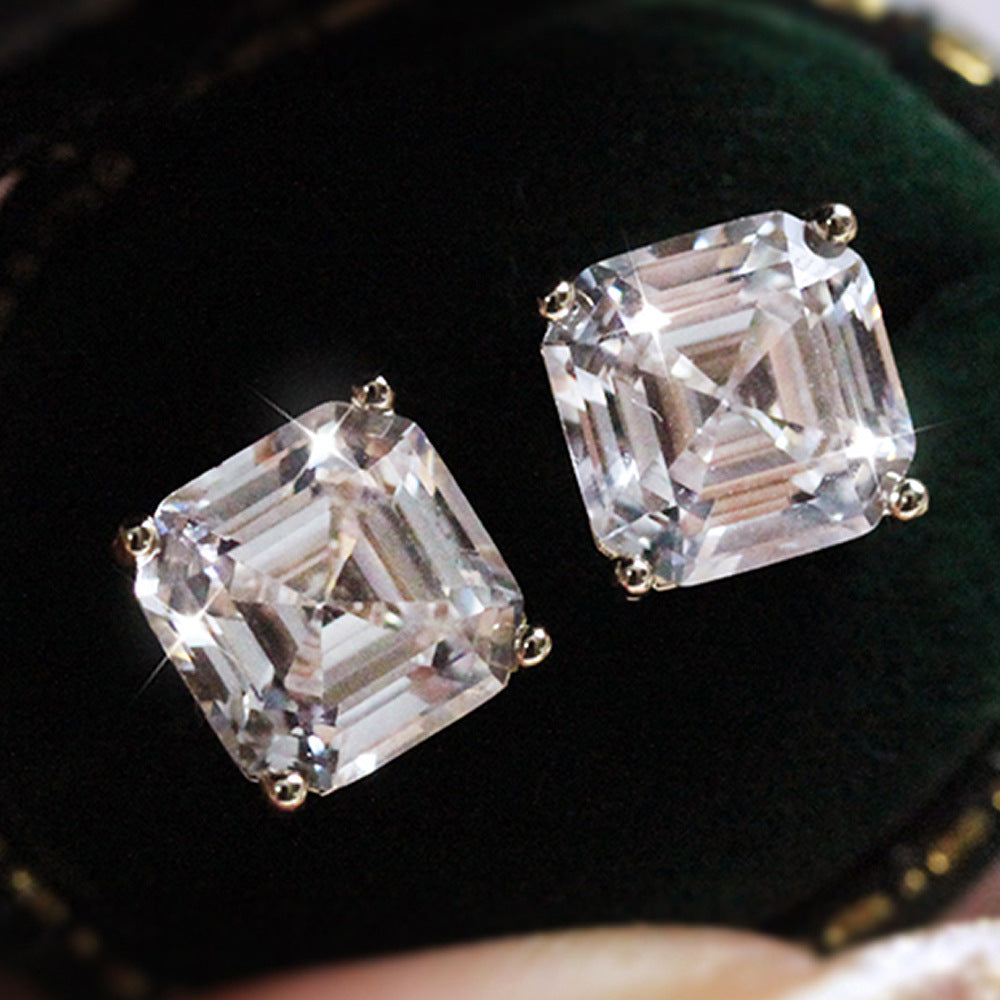 Classic Earring with Timeless Appeal