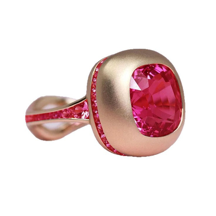 Romantic Gold Ring for Special Moments