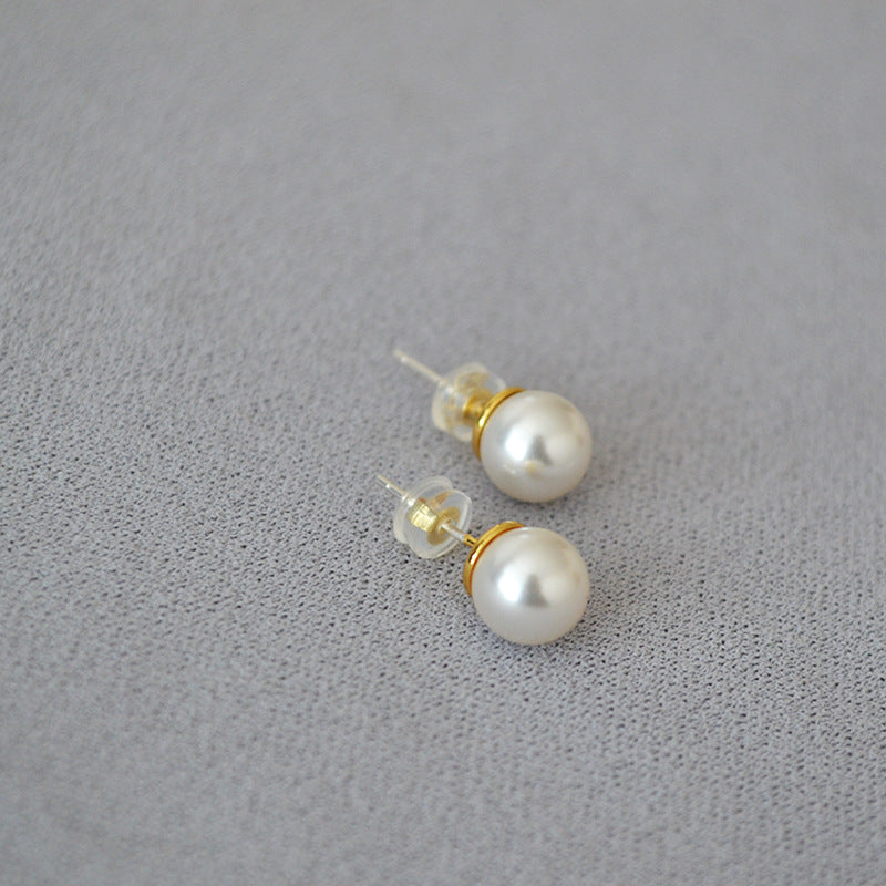 Charming Silver Earring for Any Occasion