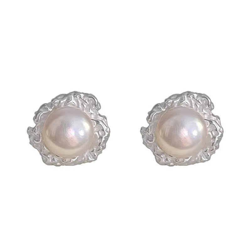 Romantic Pearl Earring for Special Moments