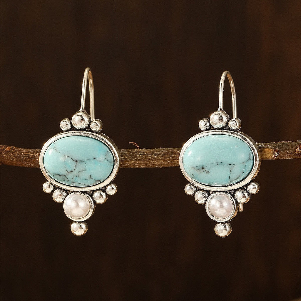 Classic Pearl Earring with Timeless Appeal