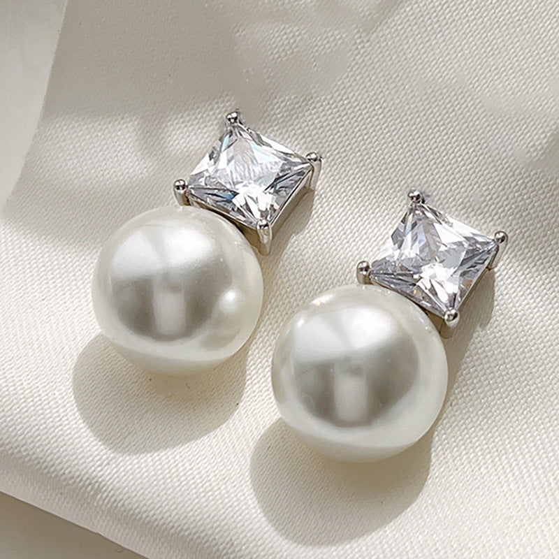 Elegant Pearl Earring for Every Occasion