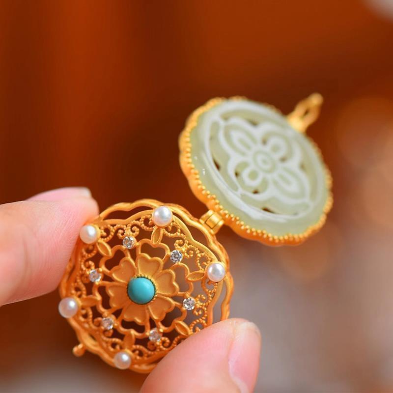 Delicate Artisan Gold Necklace