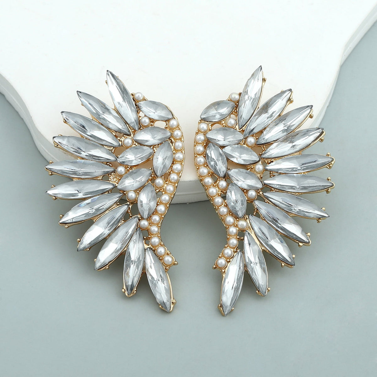 Beautiful Pearl Earring with Unique Style