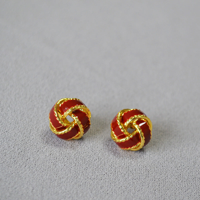 Beautiful Gold Earring with Unique Style