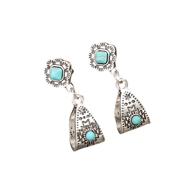 Charming Earring for Any Occasion
