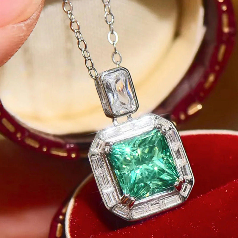 Beautiful Piece with Unique Style