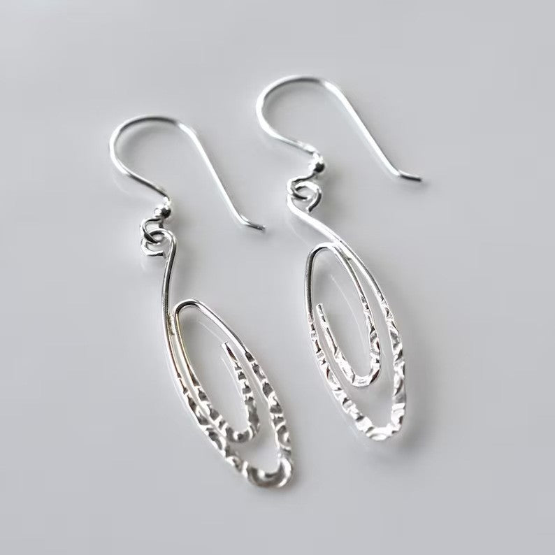 Charming Earring for Any Occasion