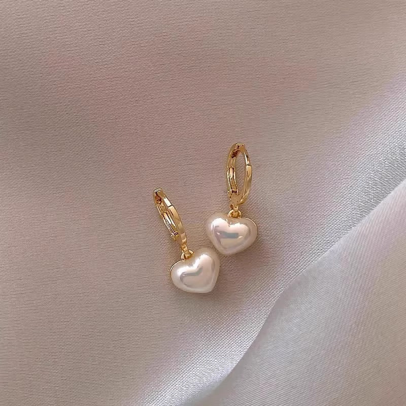 Stunning Pearl Earring for Daily Wear