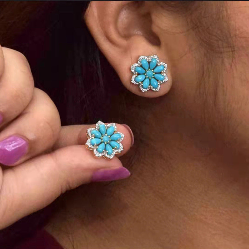 Charming Silver Earring for Any Occasion
