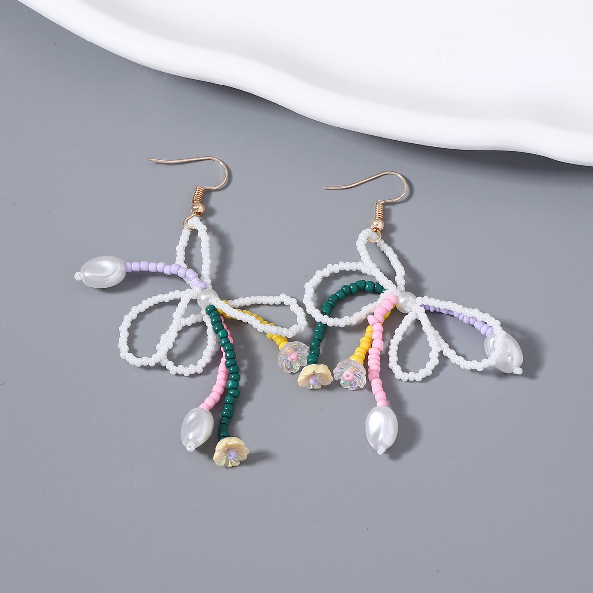 Classic Pearl Earring with Timeless Appeal