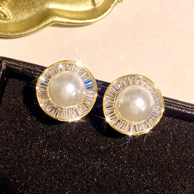 Stunning Pearl Earring for Daily Wear