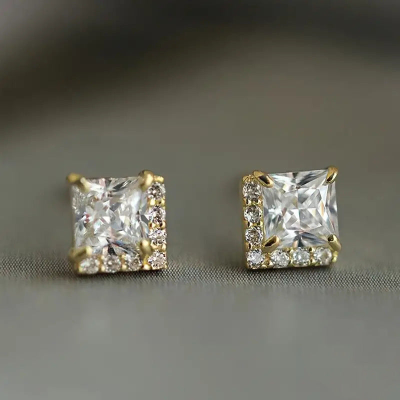 Stunning Earring for Daily Wear