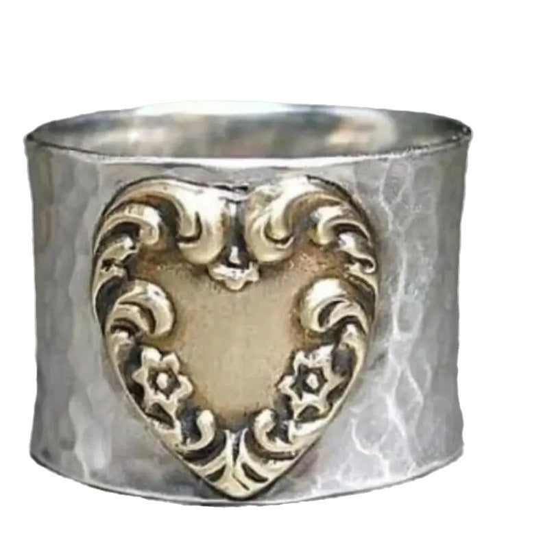 Classic Silver Ring with Timeless Appeal