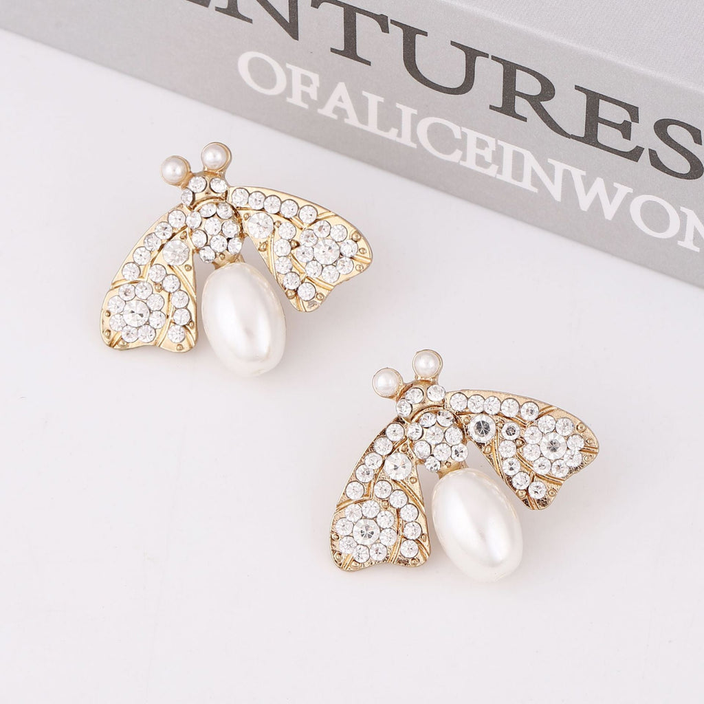 Romantic Pearl Earring for Special Moments