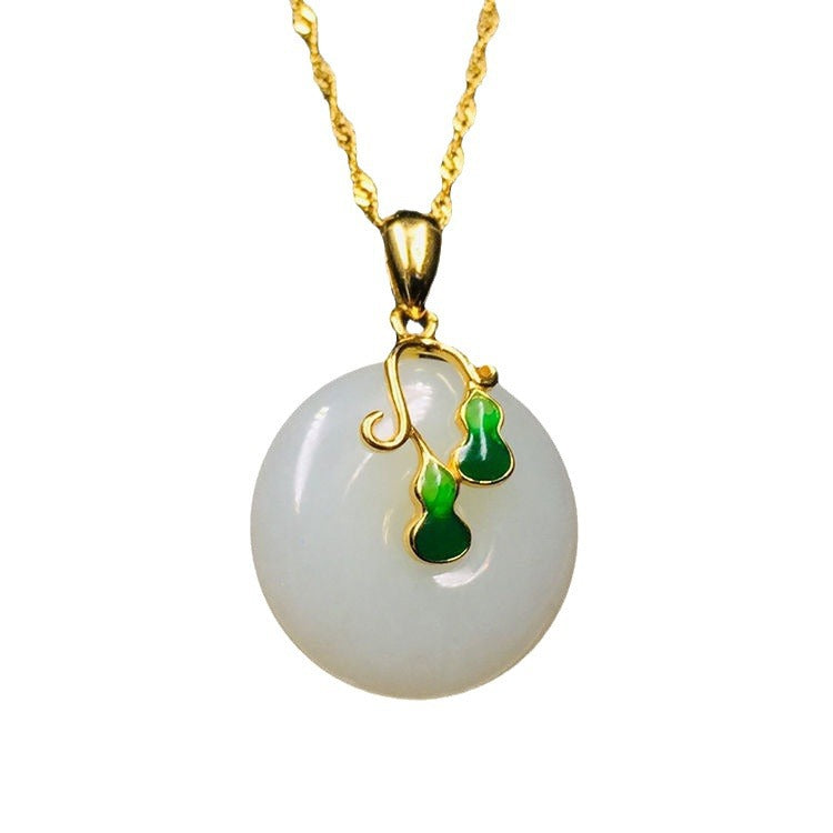 Classic Silver Necklace with Timeless Appeal