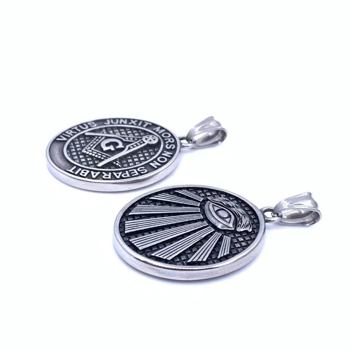 Elegant Pendant for Every Occasion