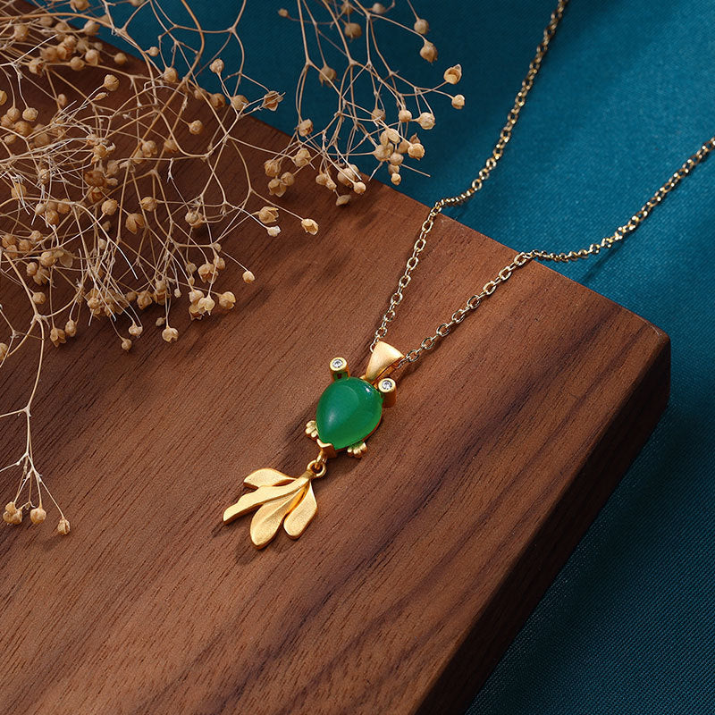 Romantic Gold Necklace for Special Moments