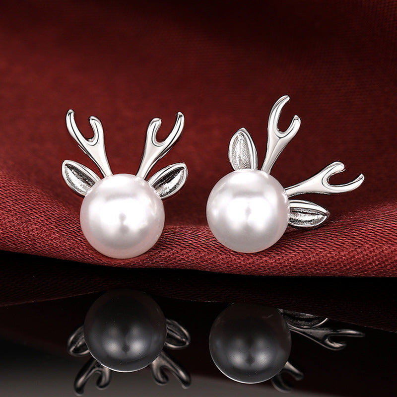 Beautiful Pearl Earring with Unique Style