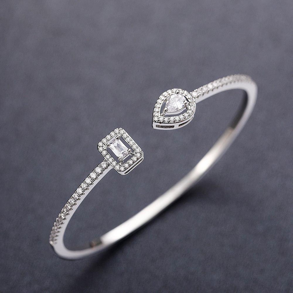 Charming Bracelet for Any Occasion
