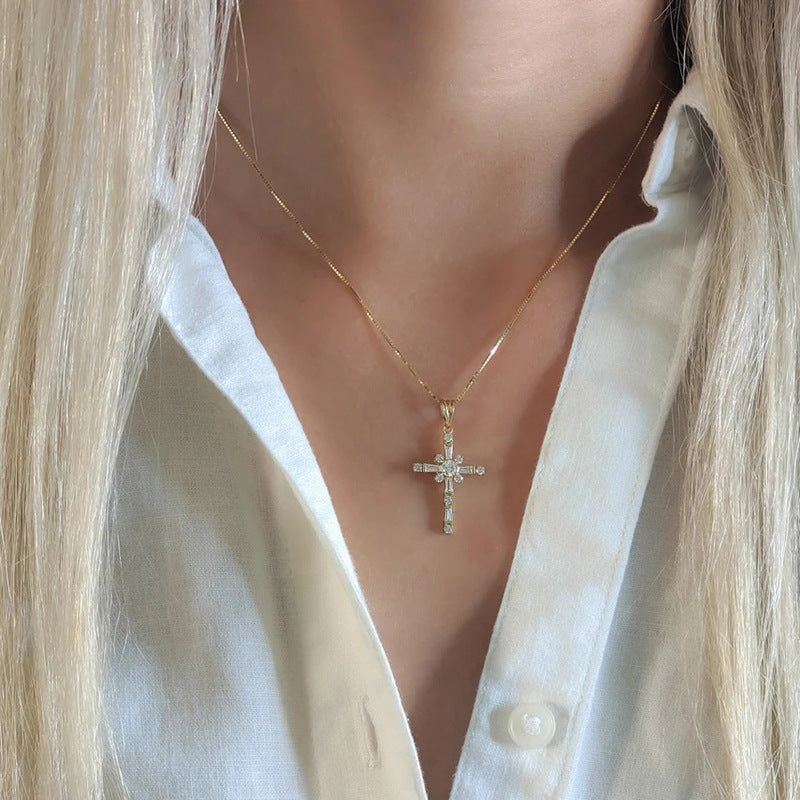 Stunning Necklace for Daily Wear