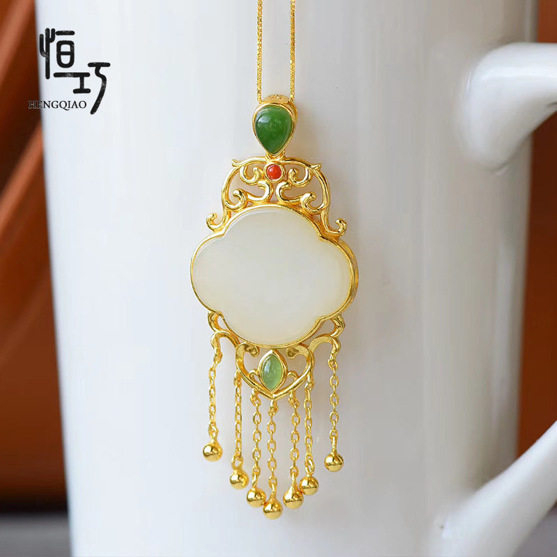Romantic Gold Necklace for Special Moments