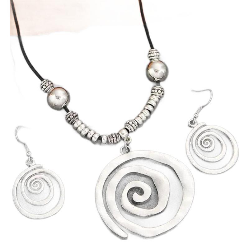 Classic Set with Timeless Appeal