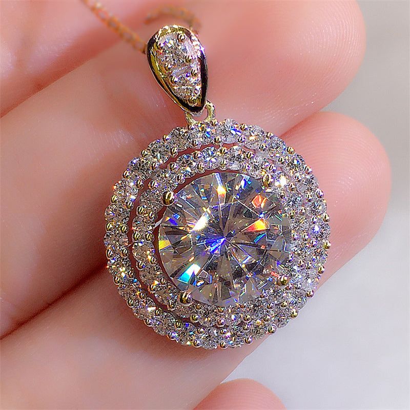 Beautiful Gold Necklace with Unique Style