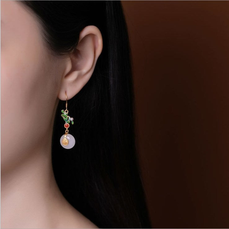 Beautiful Gold Earring with Unique Style
