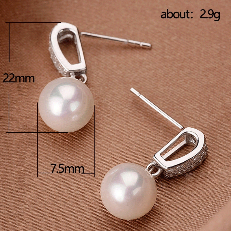 Classic Pearl Earring with Timeless Appeal